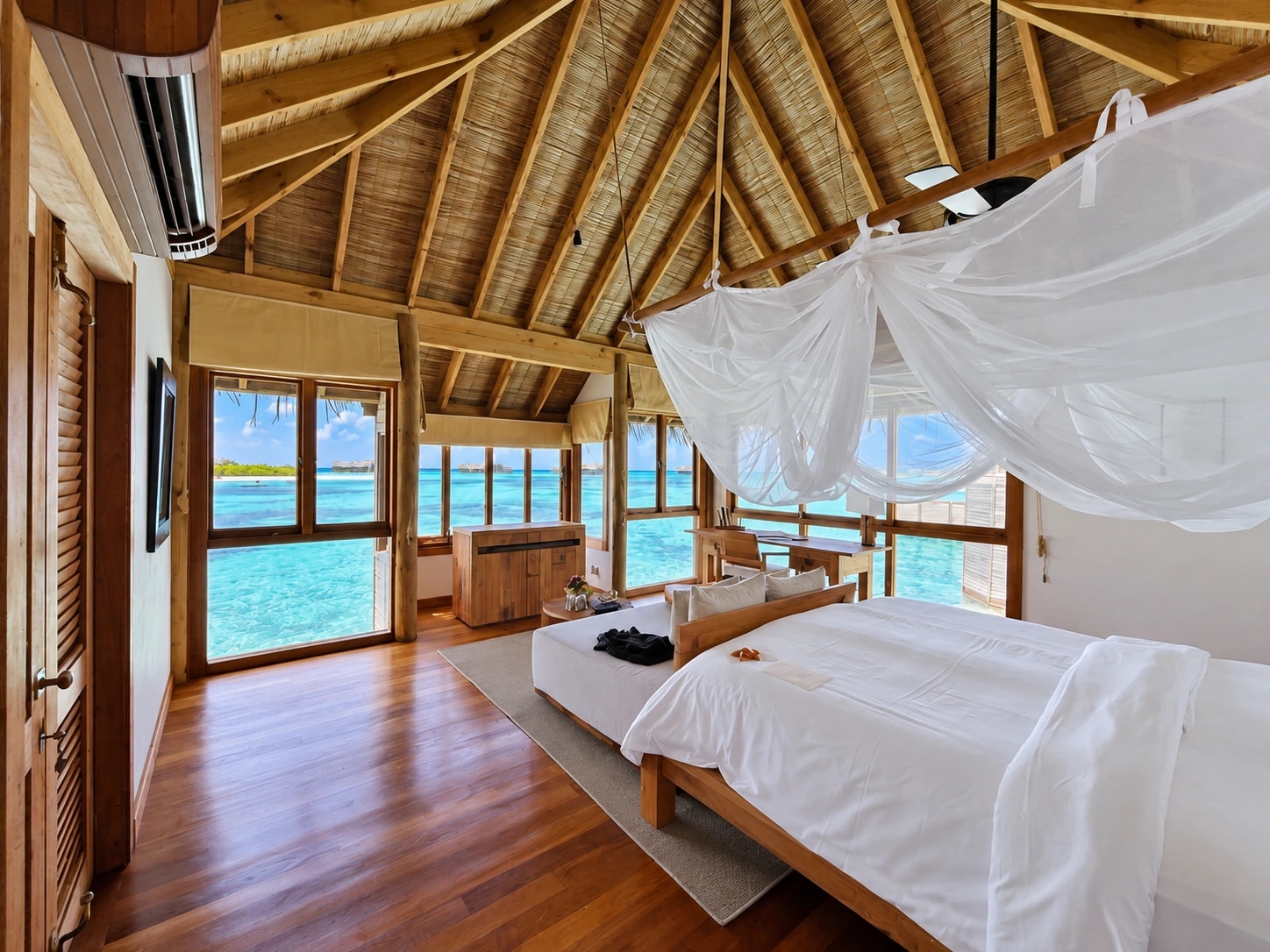 Chambre ouverte sur le lagon à Gili Lankanfushi